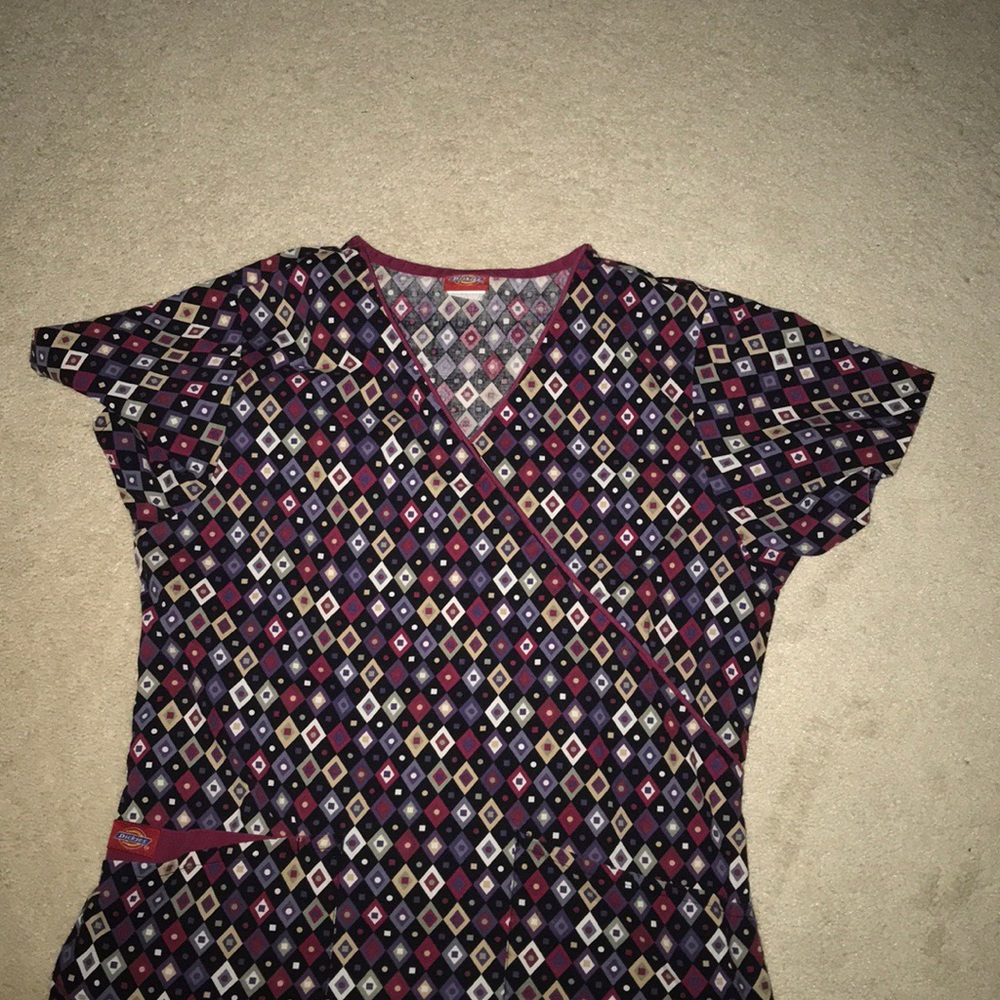 Scrubs top - Picture 3 of 4
